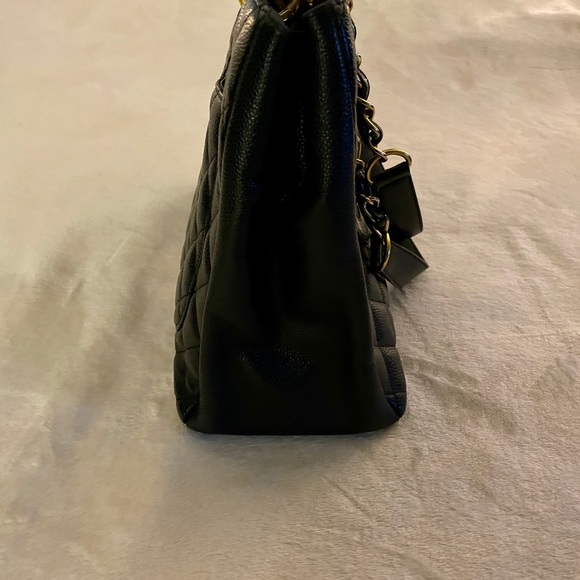 CHANEL Black Caviar Grand Shopping Tote - Picture 3 of 7